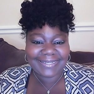 Meet your Posher, Gloria